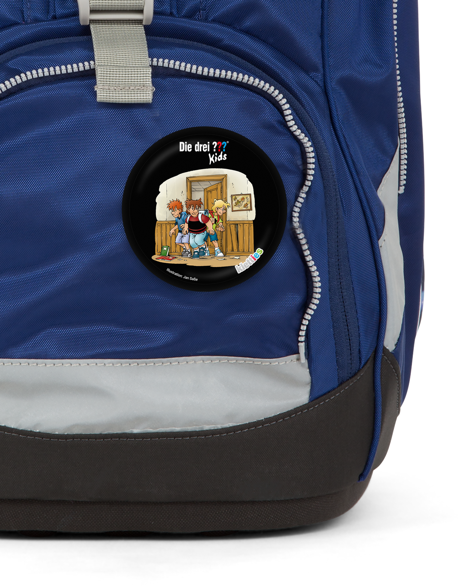Die Drei Fragezeichen Schule Klettie: Detail shot on an ergobag backpack